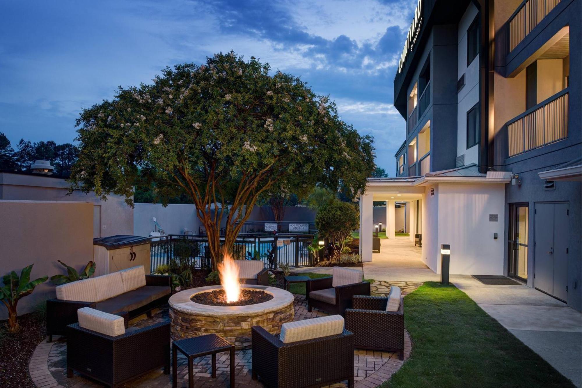 Courtyard By Marriott Columbia Northeast/Fort Jackson Area Extérieur photo