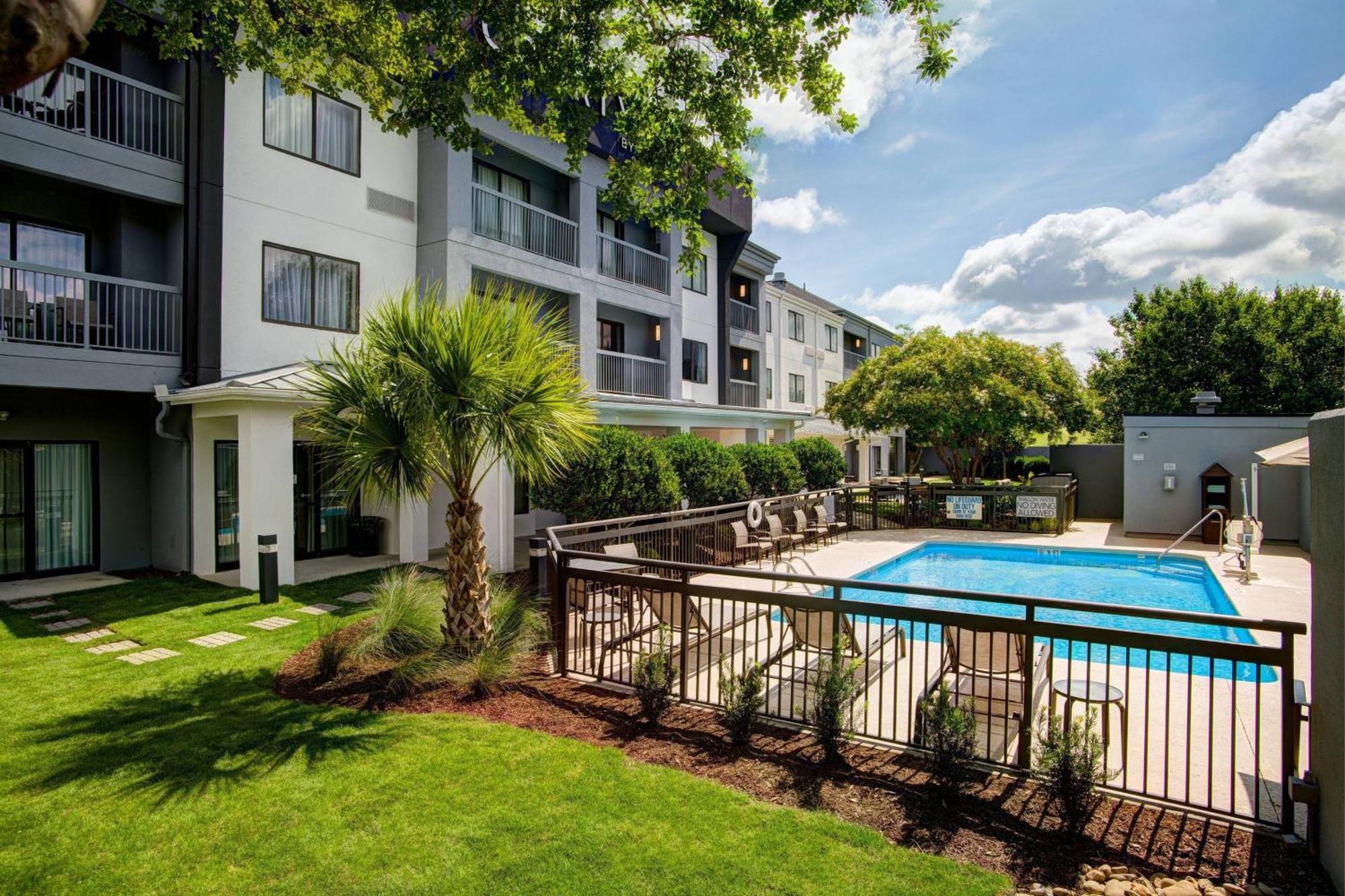 Courtyard By Marriott Columbia Northeast/Fort Jackson Area Extérieur photo